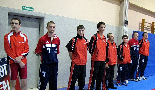 Waldemar Oldenburger (blau) und Christopher Politano in  Nackenheim 2011