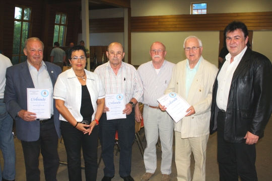 Auf dem Foto von links: Heinz Adam, Marion Pangsy, Ludger Lang, Ludwig Schacker, Norbert Linke und Peter Gölz